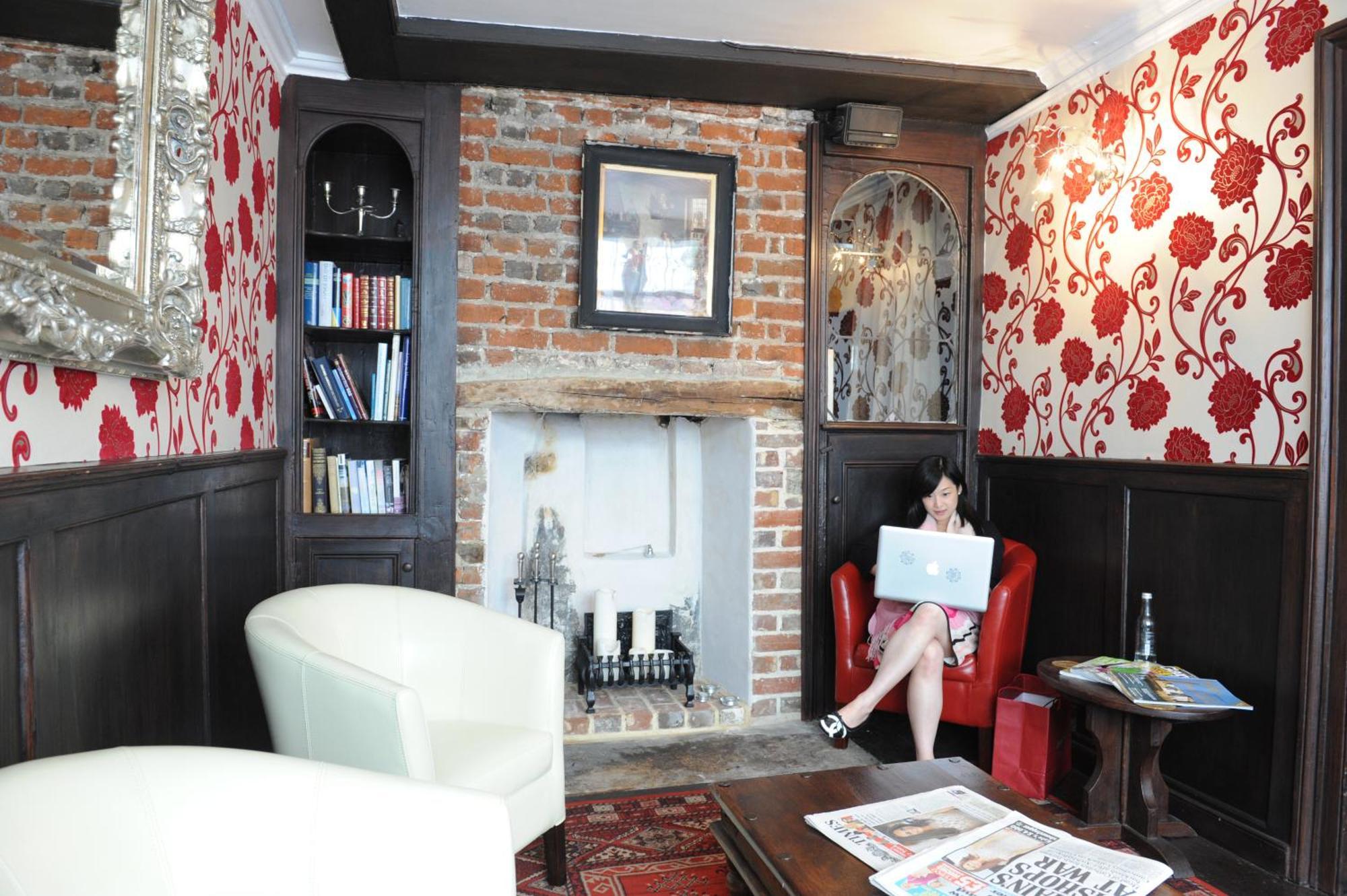 House Of Agnes Hotel Кентърбъри Екстериор снимка