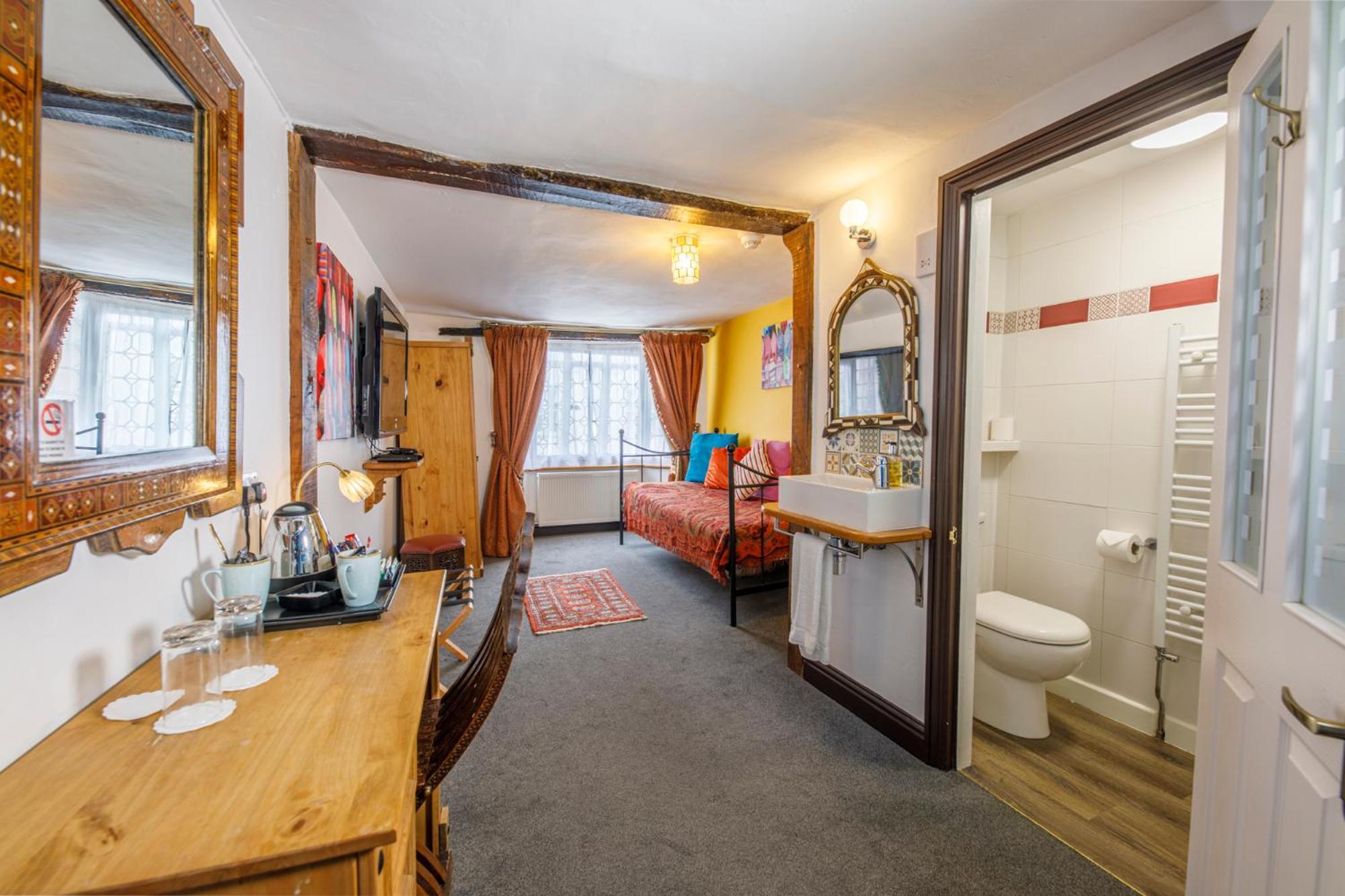 House Of Agnes Hotel Кентърбъри Екстериор снимка