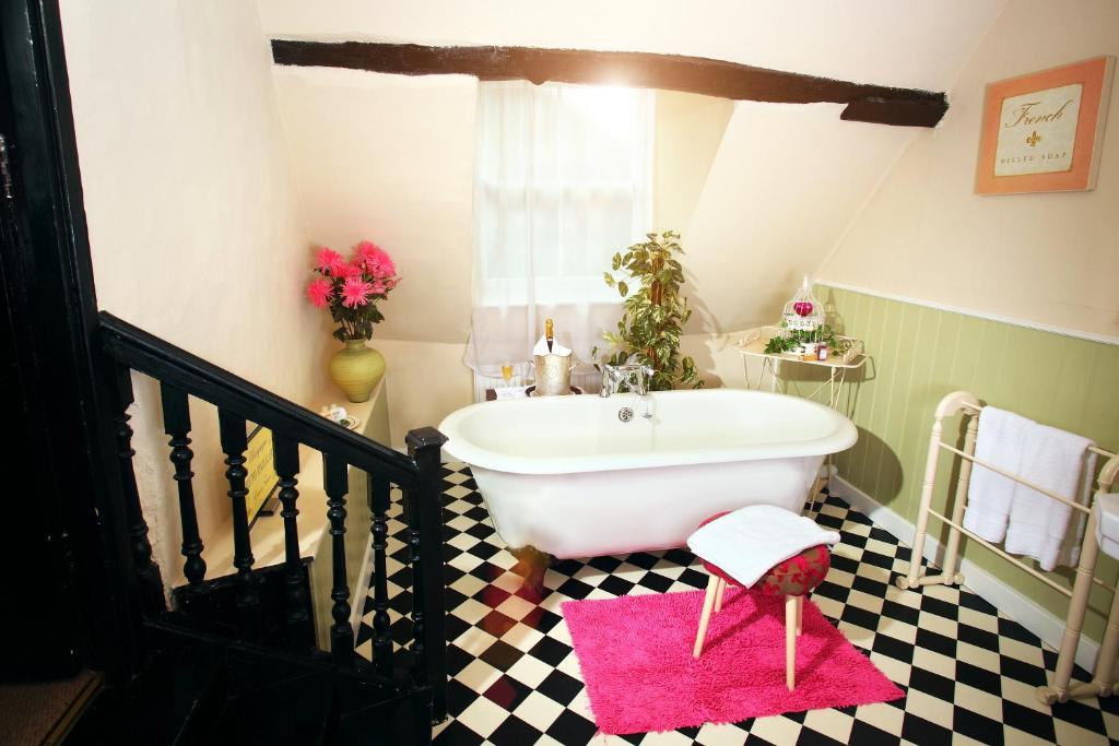House Of Agnes Hotel Кентърбъри Екстериор снимка